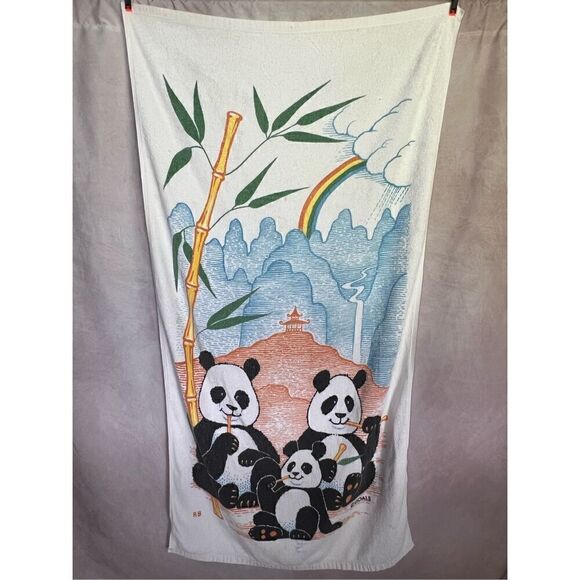 Vintage Beach Towel Pandas - Picture 1 of 9